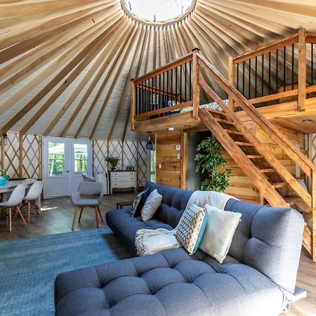 Yourtes Glamping Du Poisson Blanc Notre-Dame-du-Laus Dış mekan fotoğraf